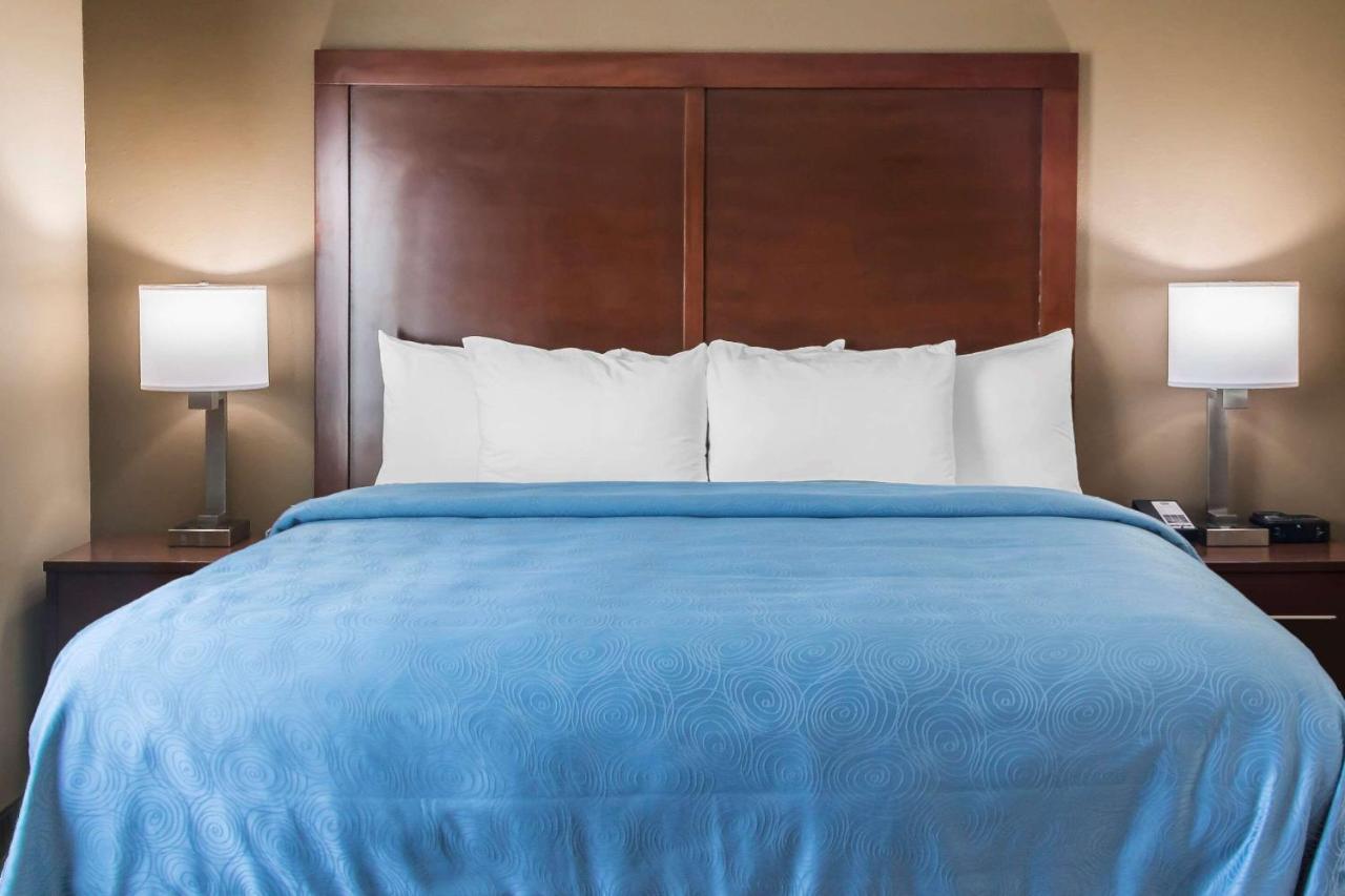 Mainstay Suites Единбург Екстериор снимка