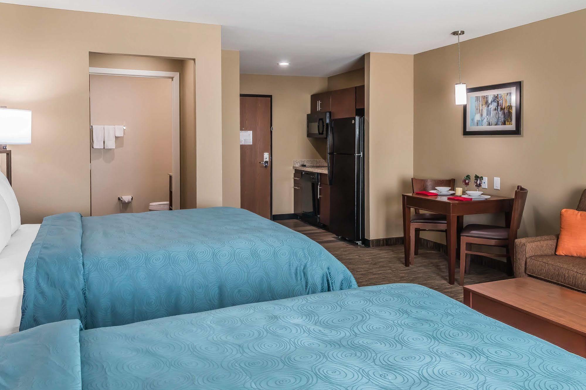 Mainstay Suites Единбург Екстериор снимка